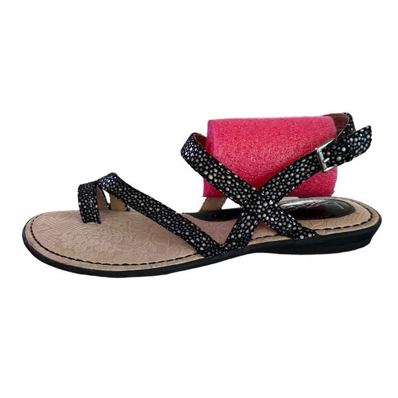 BOC black strappy toe loop flats size 8 - Picture 3 of 8